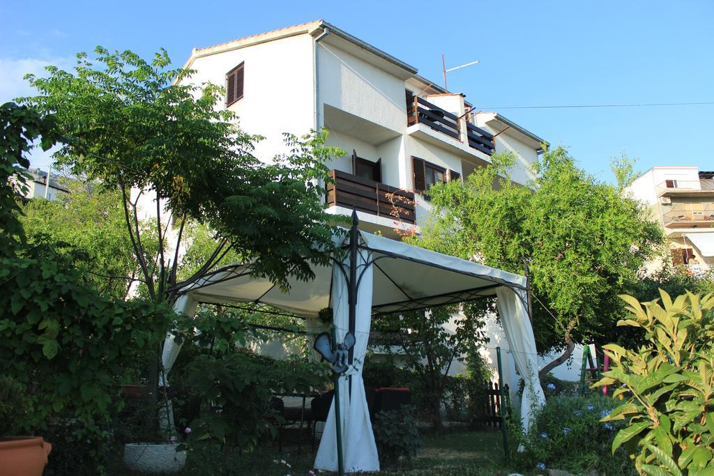 Apartments Petrada Omiš Exterior foto